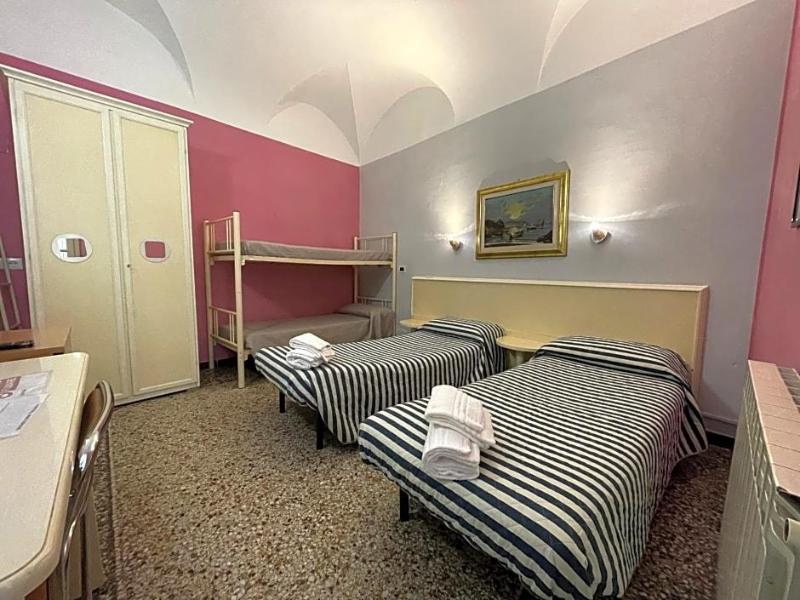 Hotel Serena image