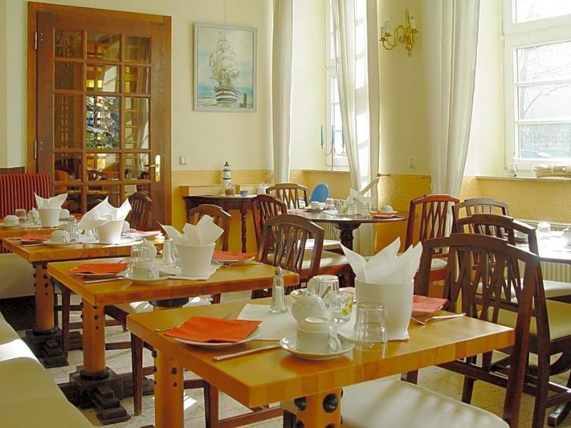 Hotel Altes Hafenhaus image