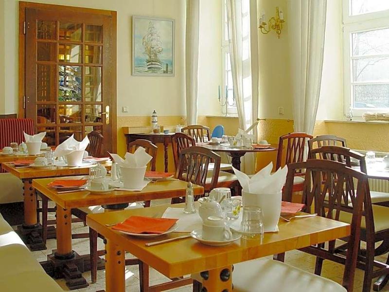 Hotel Altes Hafenhaus image