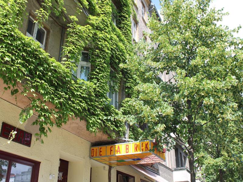 Die Fabrik Baxpax Hotel image