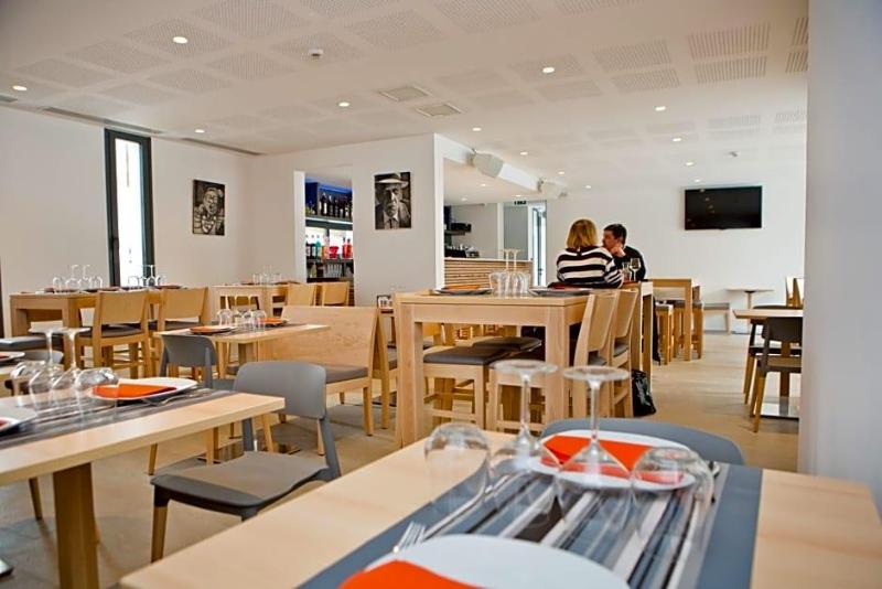 Hotel Restaurant Santiago image