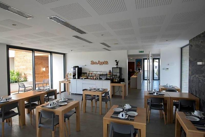 Hotel Restaurant Santiago image