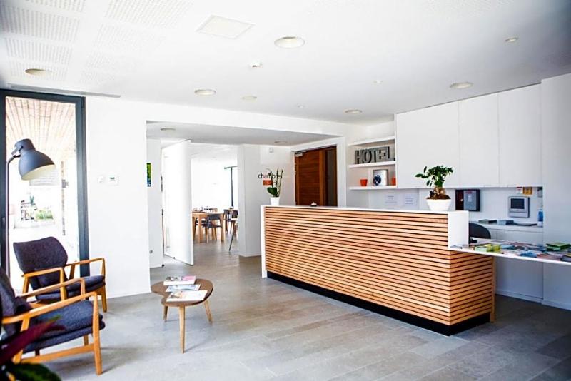 Hotel Restaurant Santiago image