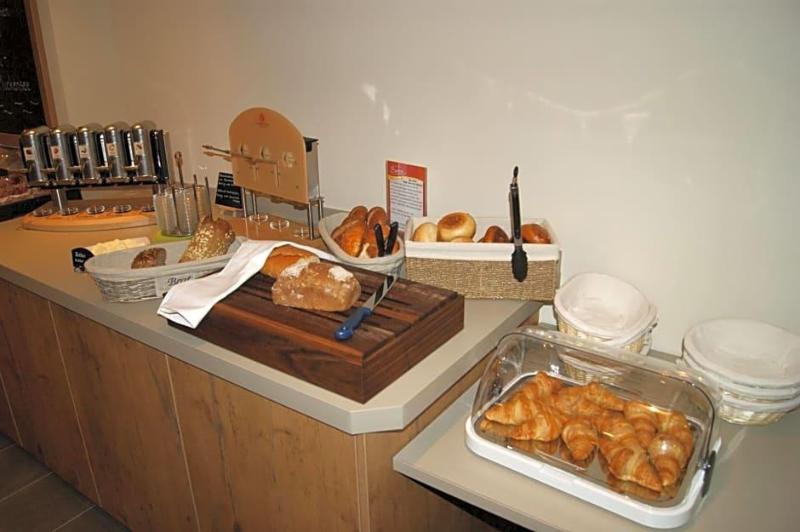 Hotel Restaurant Muckensee image