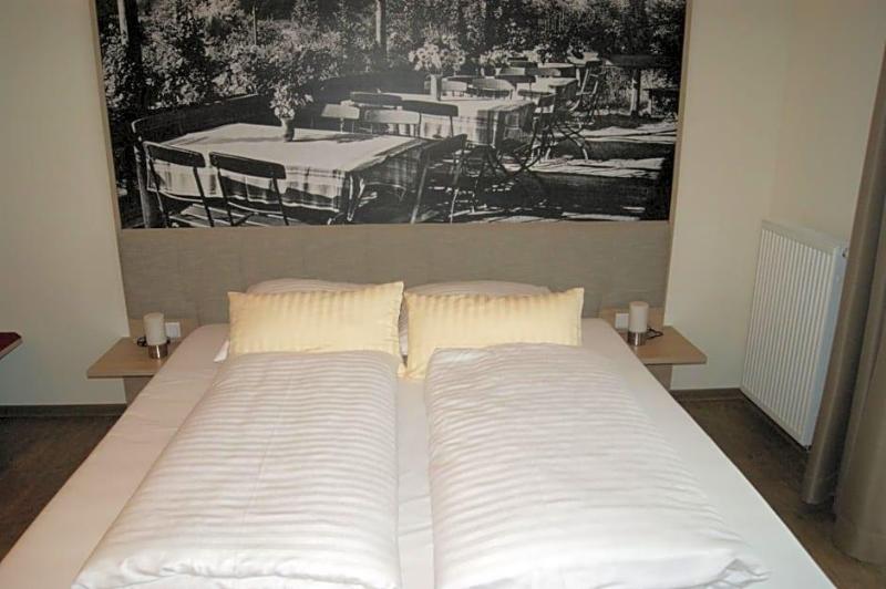 Hotel Restaurant Muckensee image