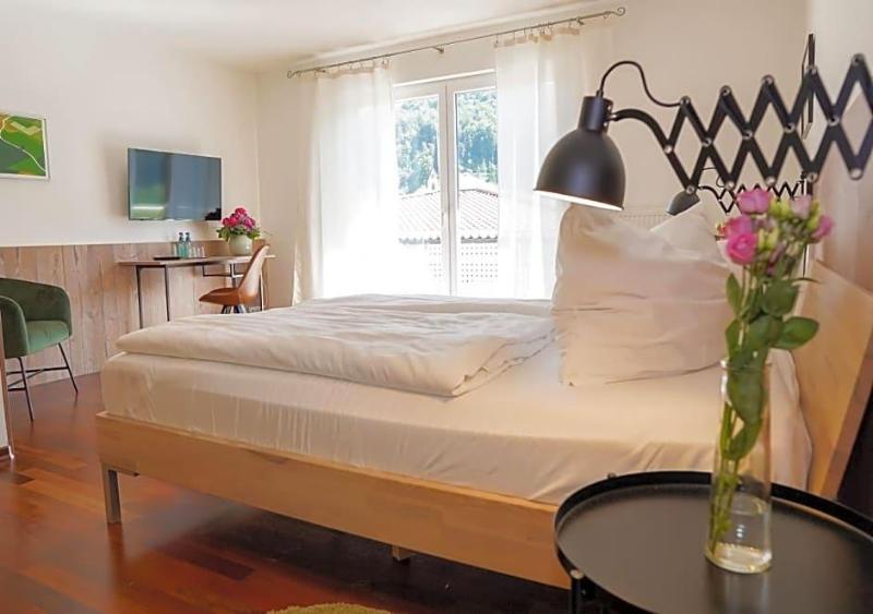 Zv Fle Hotel Restaurant Spa image