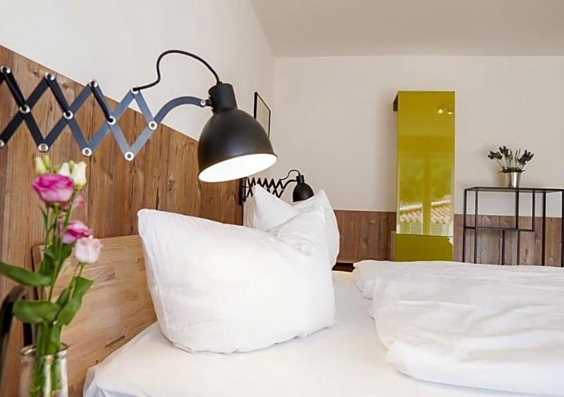 Zv Fle Hotel Restaurant Spa image