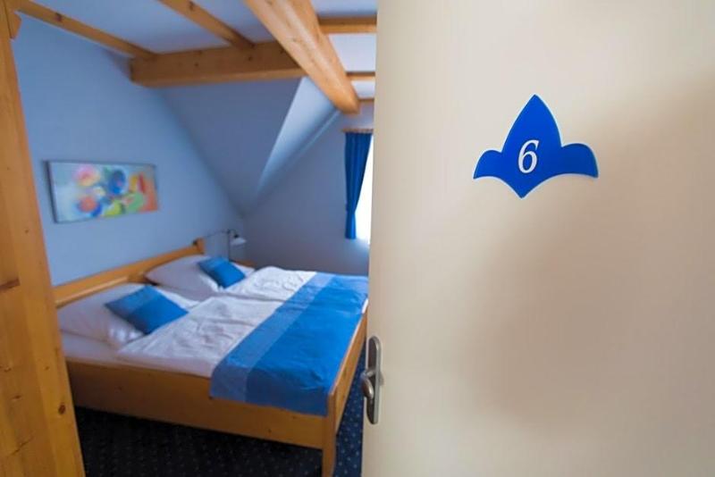 Hotel Blaue Blume image