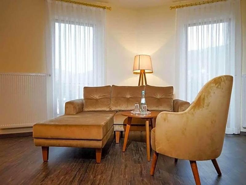 Hotel Lorv Sch image