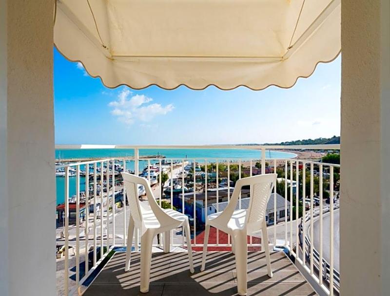 Hotel Scogliera image