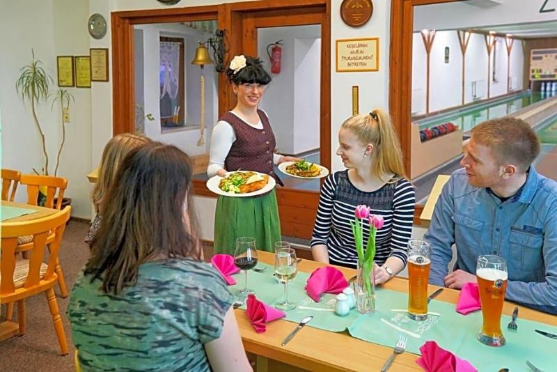 Hotel Gasthof Zum Walfisch image