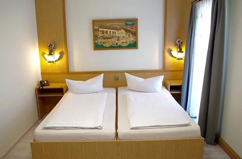 Hotel Gasthof Zum Walfisch image