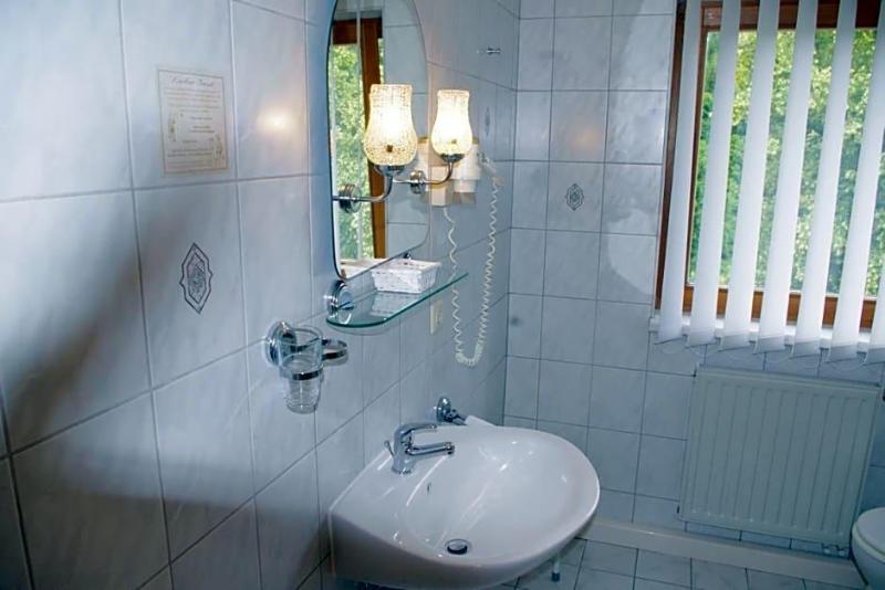 Hotel Gasthof Zum Walfisch image