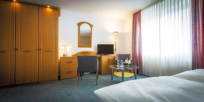Hotel Pfalzer Hof image