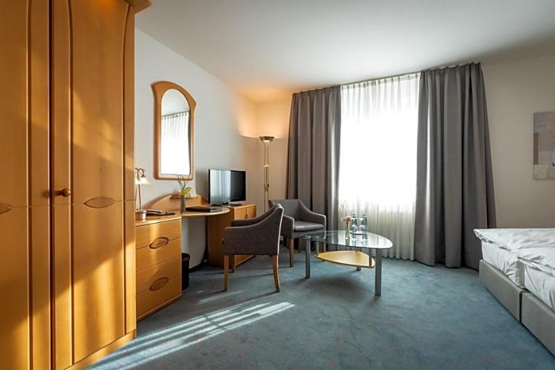 Hotel Pfalzer Hof image