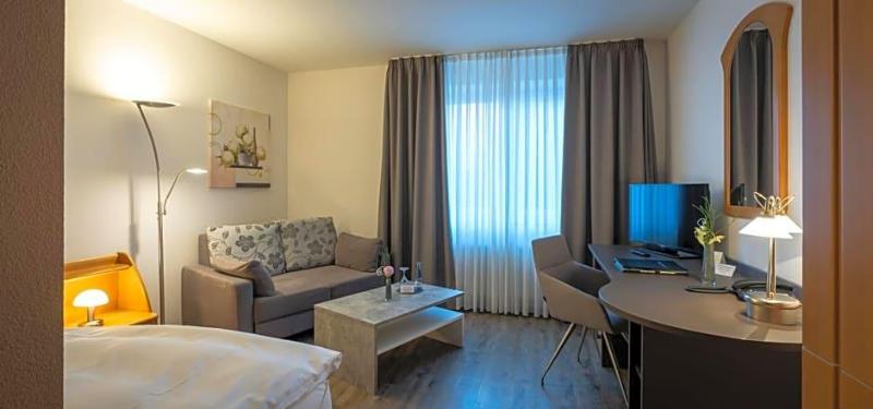 Hotel Pfalzer Hof image