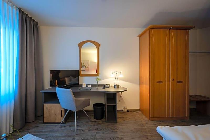 Hotel Pfalzer Hof image