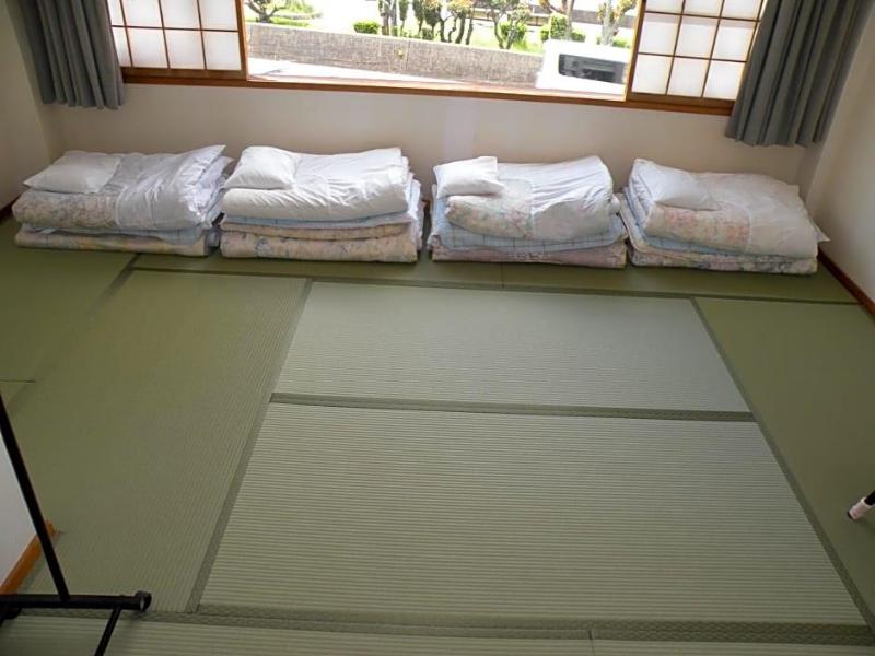 Business Hotel Minshuku Minato image