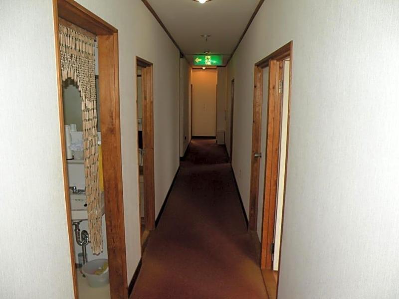 Business Hotel Minshuku Minato image