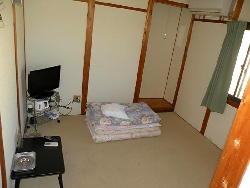 Business Hotel Minshuku Minato image