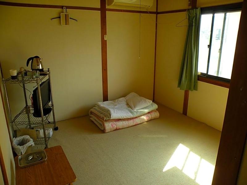 Business Hotel Minshuku Minato image