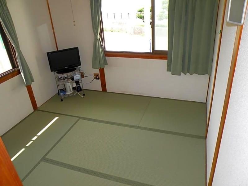 Business Hotel Minshuku Minato image