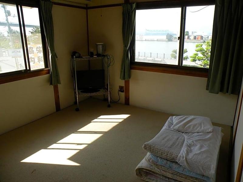 Business Hotel Minshuku Minato image