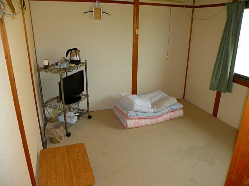 Business Hotel Minshuku Minato image