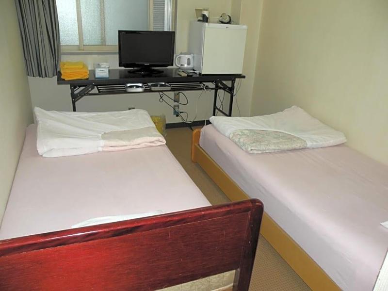 Business Hotel Minshuku Minato image