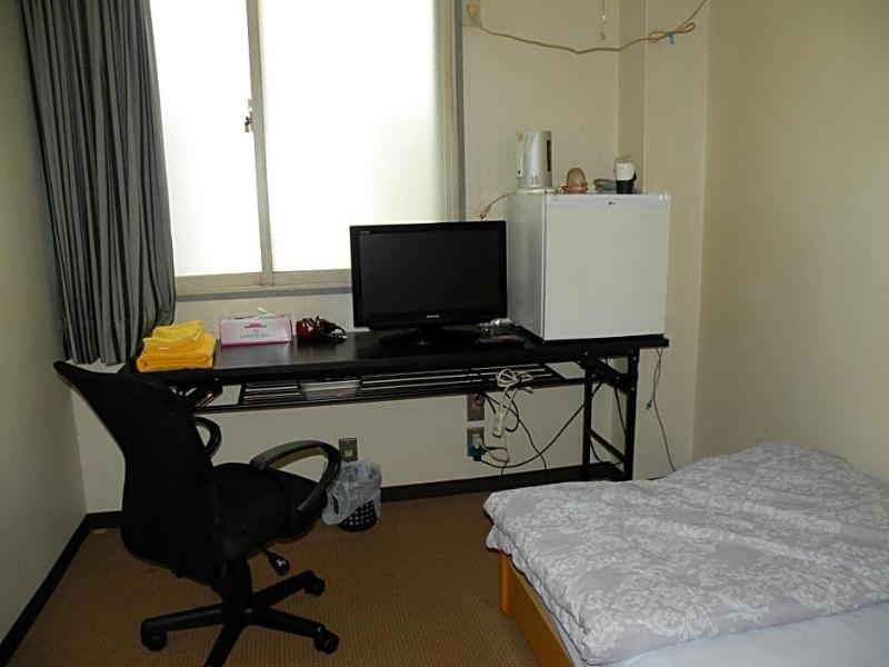 Business Hotel Minshuku Minato image