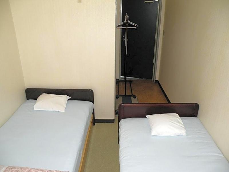 Business Hotel Minshuku Minato image