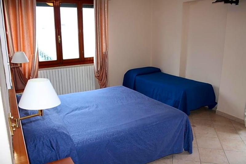 Albergo Ristorante Punta Dell Est image