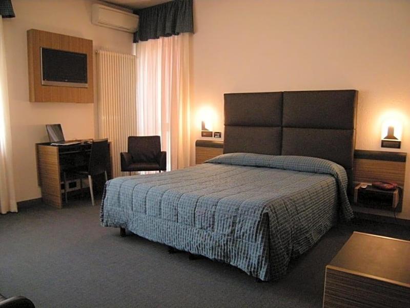Albergo Valle D Oro image