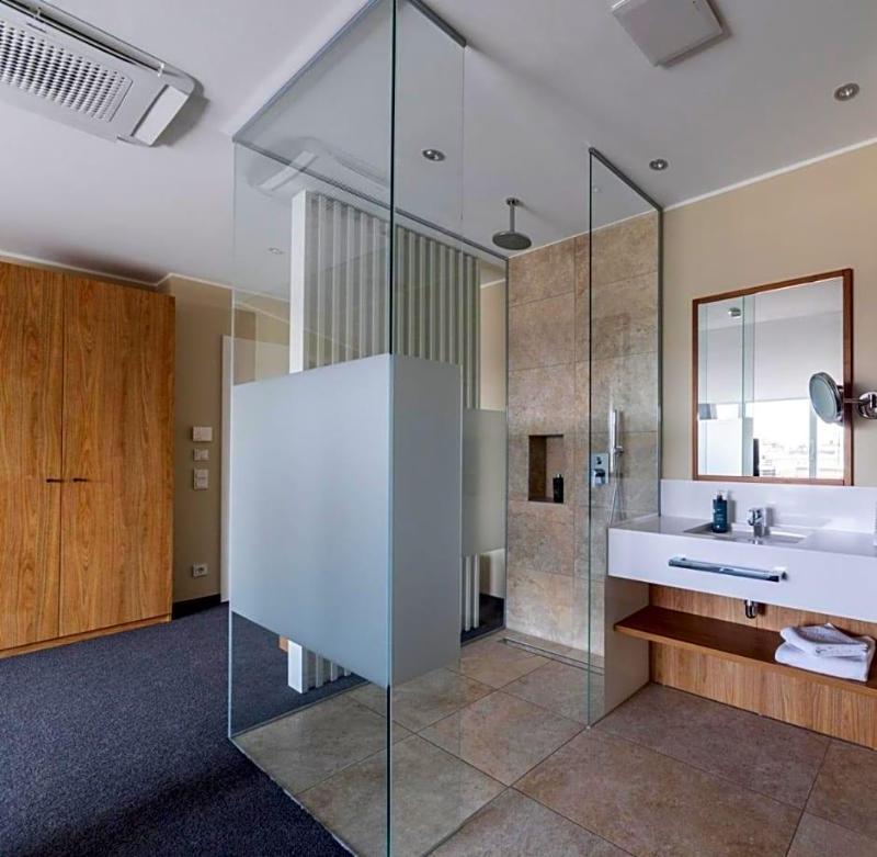 Hotel Ross image