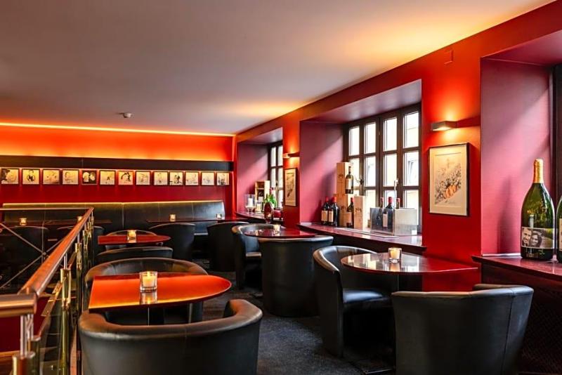 Hotel Ross image