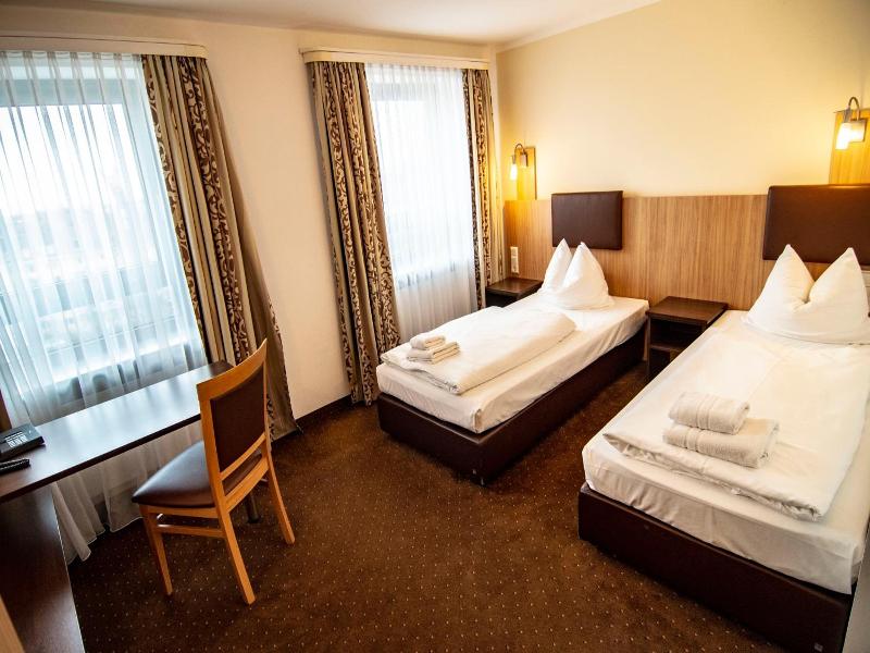 Ausbildungshotel St Theresia image
