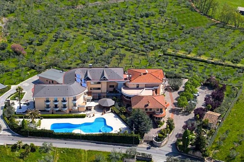 Albergo Ristorante Uliveto image