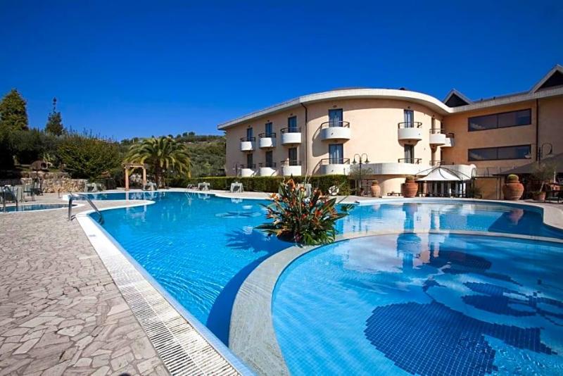 Albergo Ristorante Uliveto image