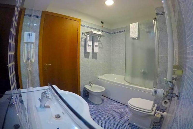 Albergo Ristorante Uliveto image