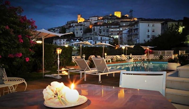 Albergo Ristorante Cavaliere image