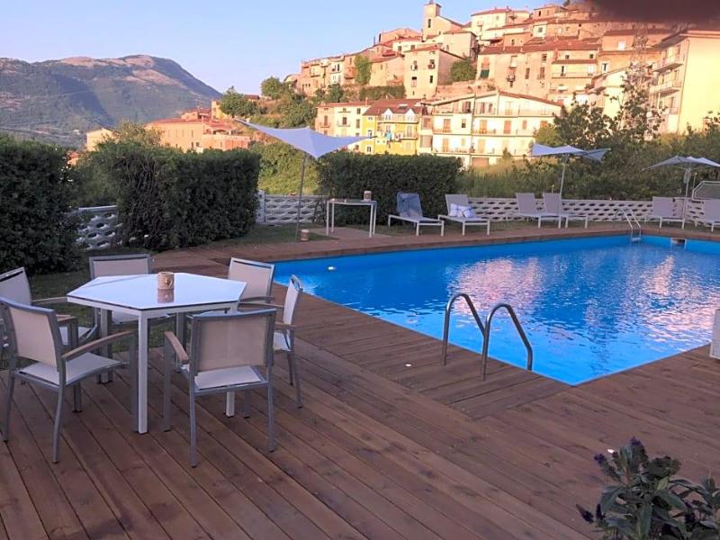 Albergo Ristorante Cavaliere image