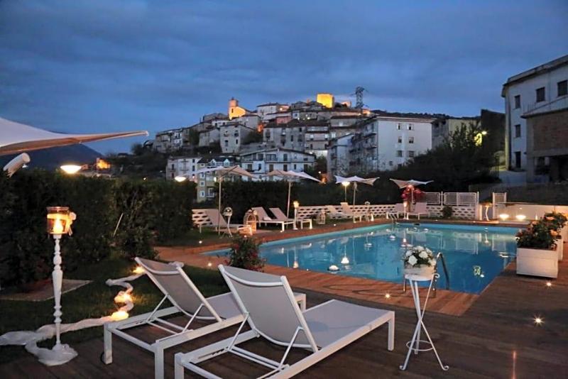 Albergo Ristorante Cavaliere image