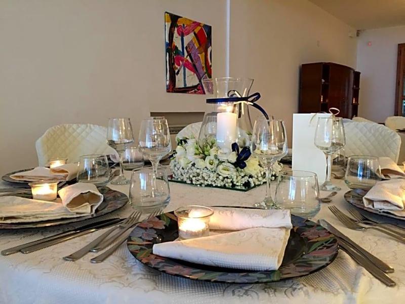 Albergo Ristorante Cavaliere image