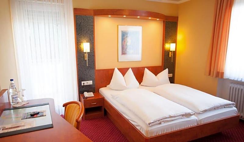 Hotel Restaurant Zur Post Lohfelden image