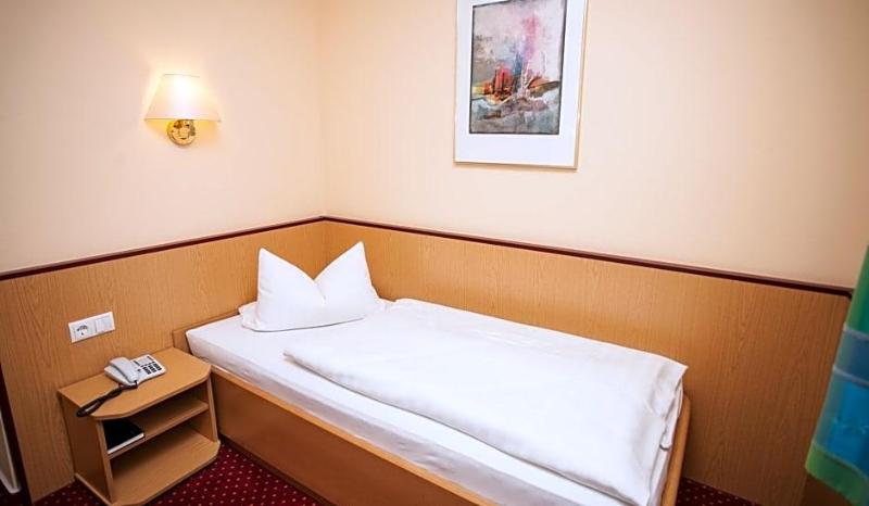 Hotel Restaurant Zur Post Lohfelden image
