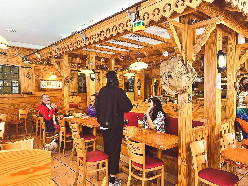 Hv Tel Le Bois Joli image