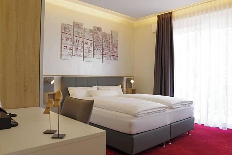 Hotel Am Waldkasino image