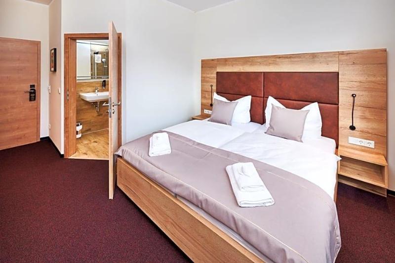 Hotel 53 8 Nord image