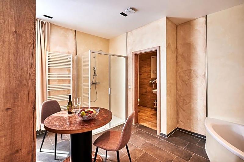 Hotel 53 8 Nord image