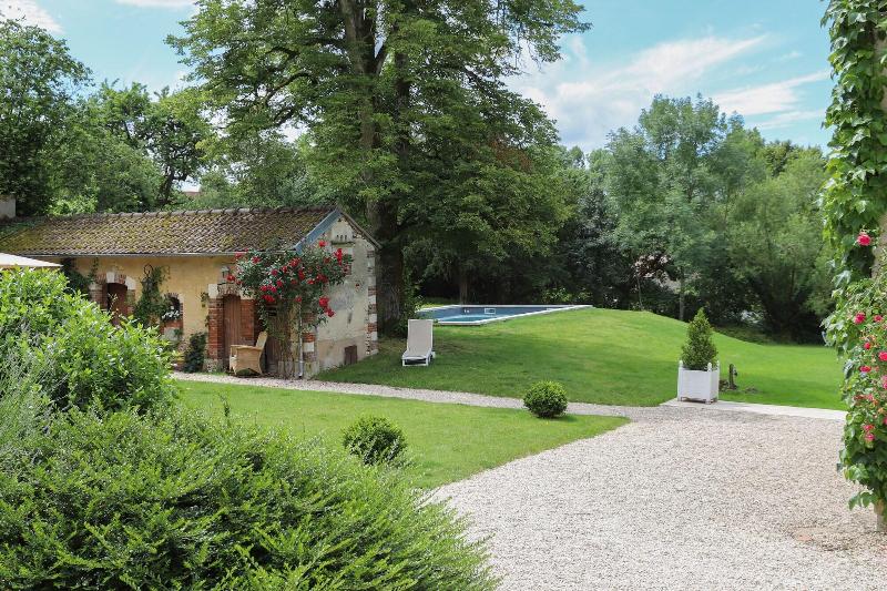 Manoir De La Croix Saint Louis image
